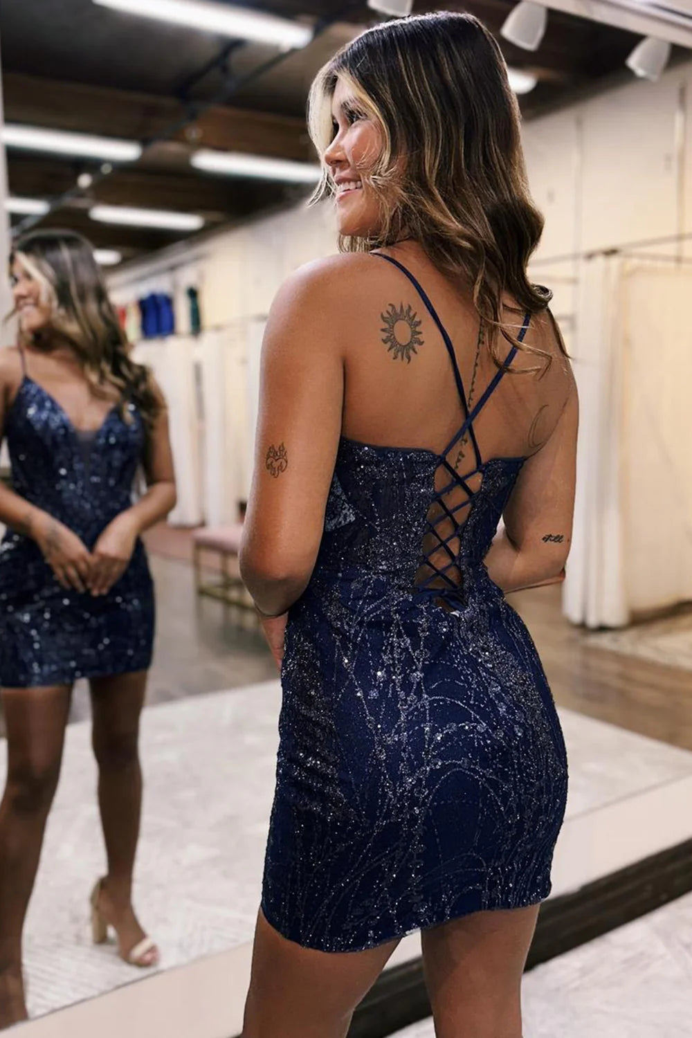 Wholesa Glitter Tight V Neck Short Prom Dress Homecoming Dresses