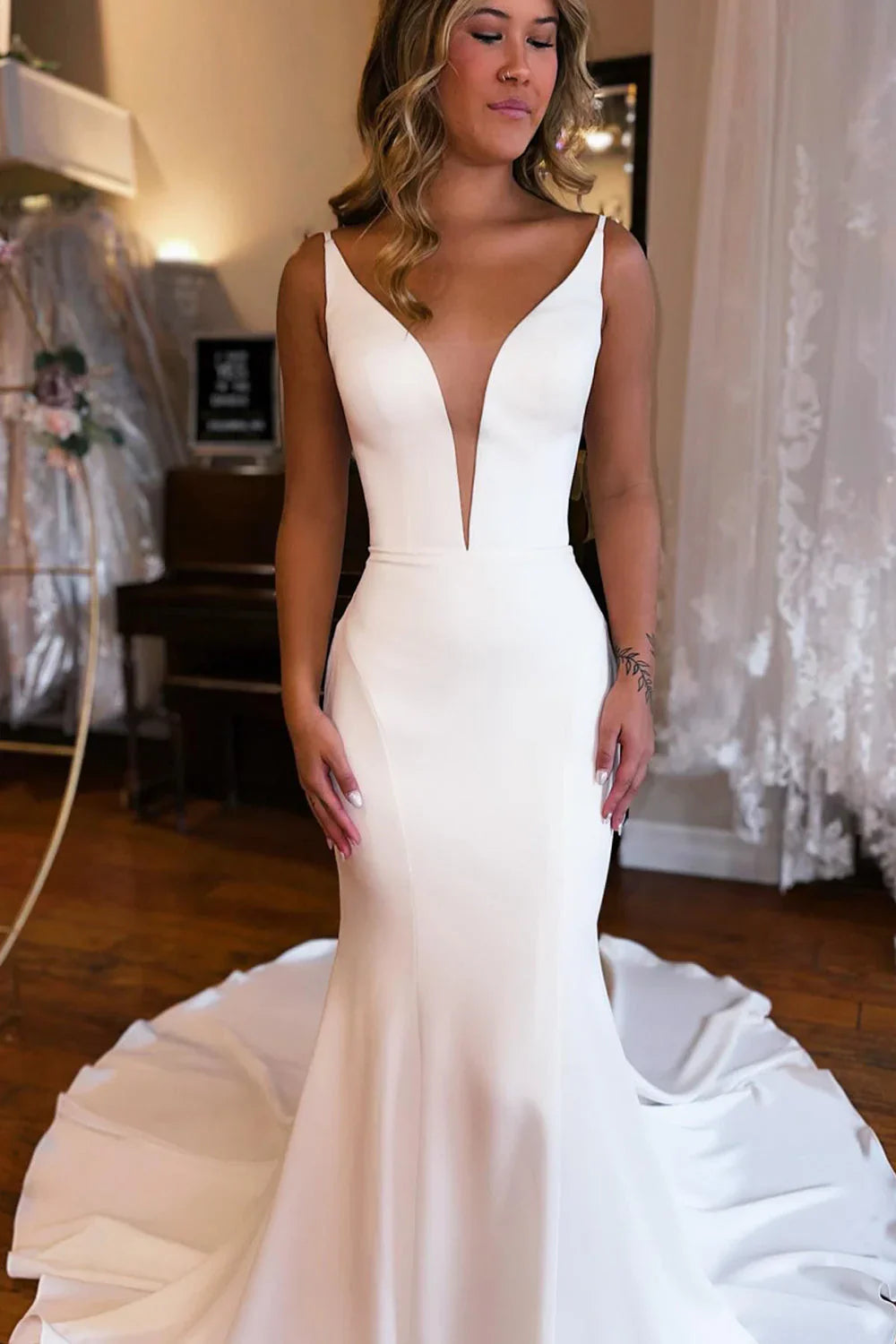 Wholesa Mermaid Simple Backless Boho Wedding Dress