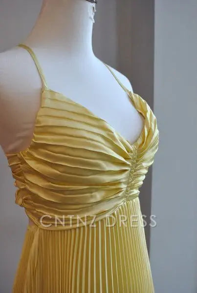 Wholesa A-line V-Neck Pleated Yellow formal dresses Bridesmaid Dresses evening gown Prom Dress