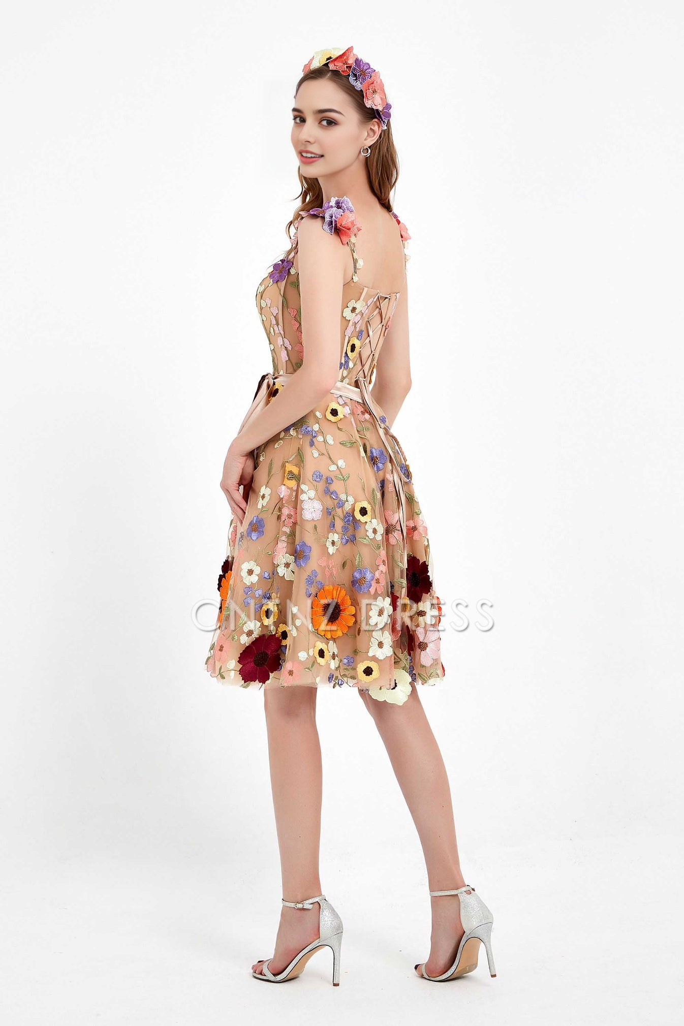CNTNZ DRESS Exquisite A Line Spaghetti Strap Floral Lace Knee-Length Fashion Short Prom Dress Hot Sale Homecoming Dress