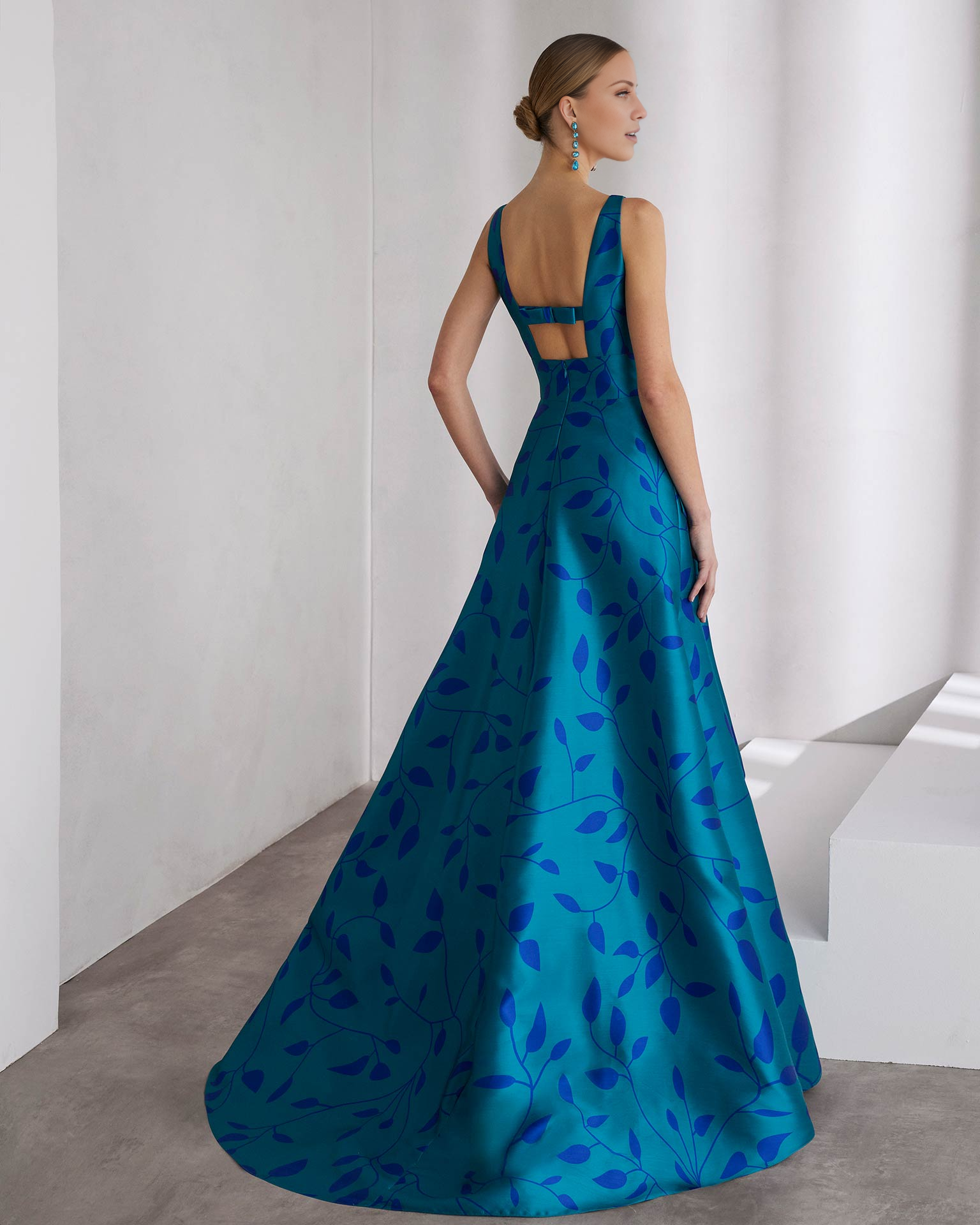 CNTNZ DRESS A Line Sleeveless Long Evening Dress Made in Satin Featuring Bateau Neckline Open Back Print Party Dress