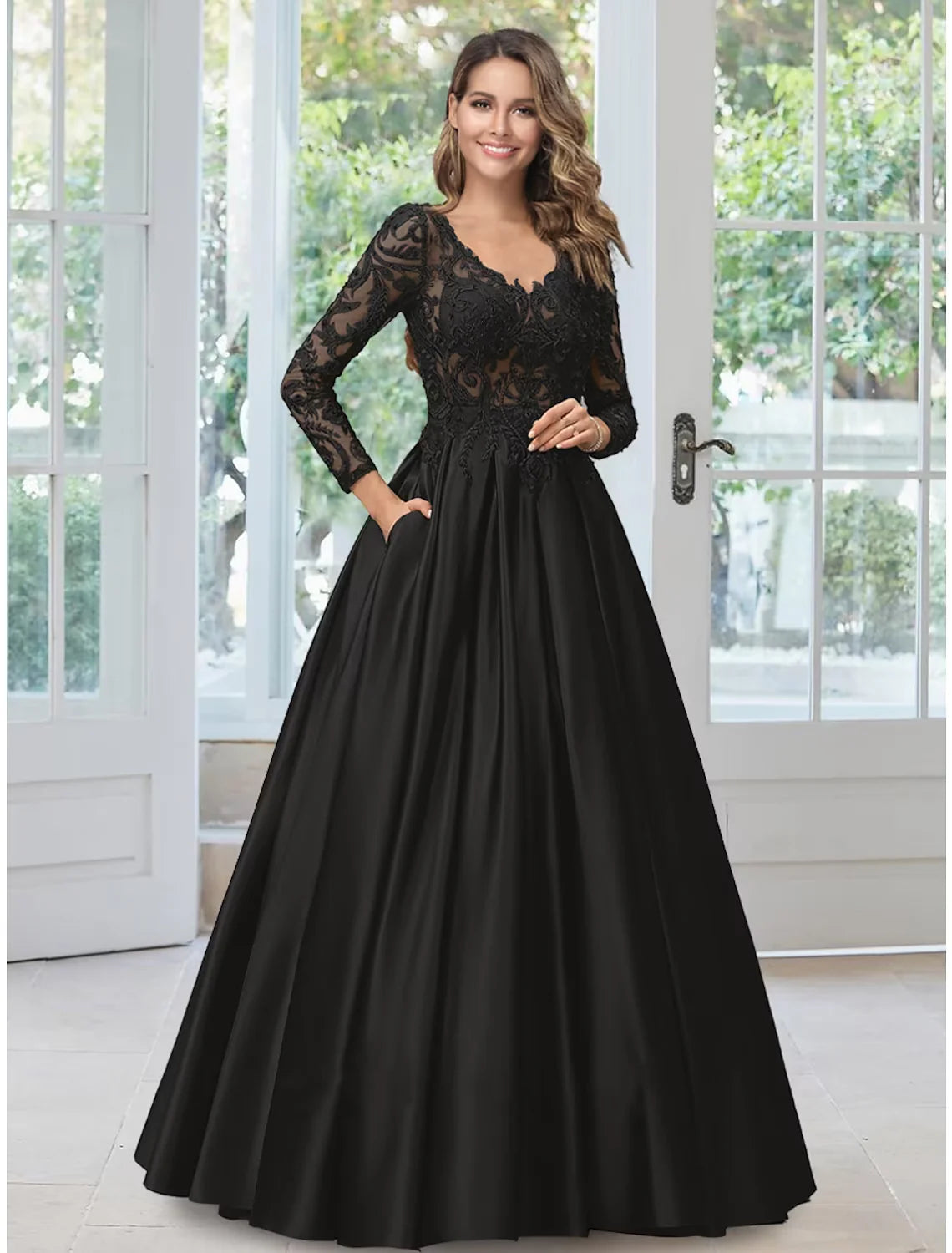 Wholesa A-Line Evening Gown Black Dress Formal Floor Length Long Sleeve V Neck Lace with Appliques
