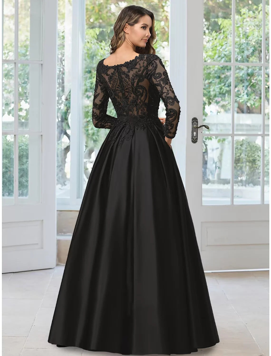 Wholesa A-Line Evening Gown Black Dress Formal Floor Length Long Sleeve V Neck Lace with Appliques