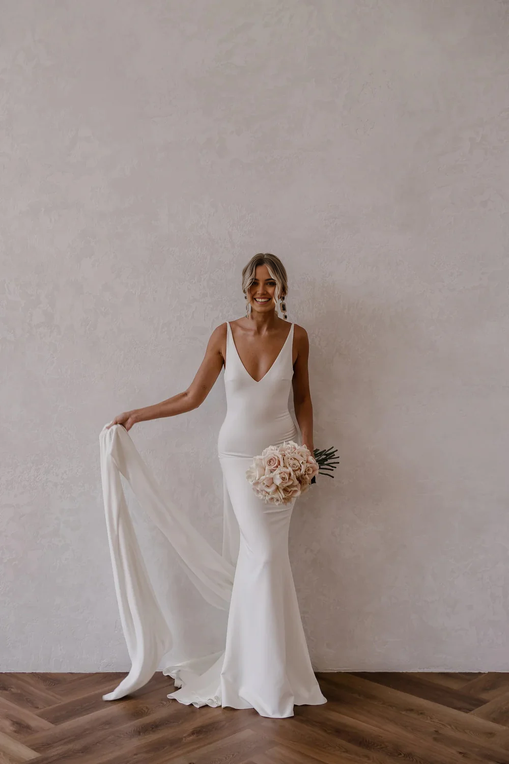 Wholesa Mermaid Deep V-Neck Backless Wedding Dresses