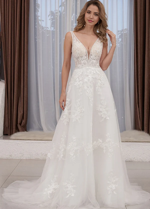 Wholesa Beach A-line V-Neck Appliqued Lace Appliques Sleeveless Wedding Dresses