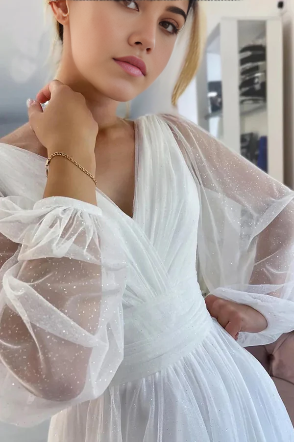 Wholesa Beach A-Line Sparkly V-Neck Long Sleeves Wedding Dress