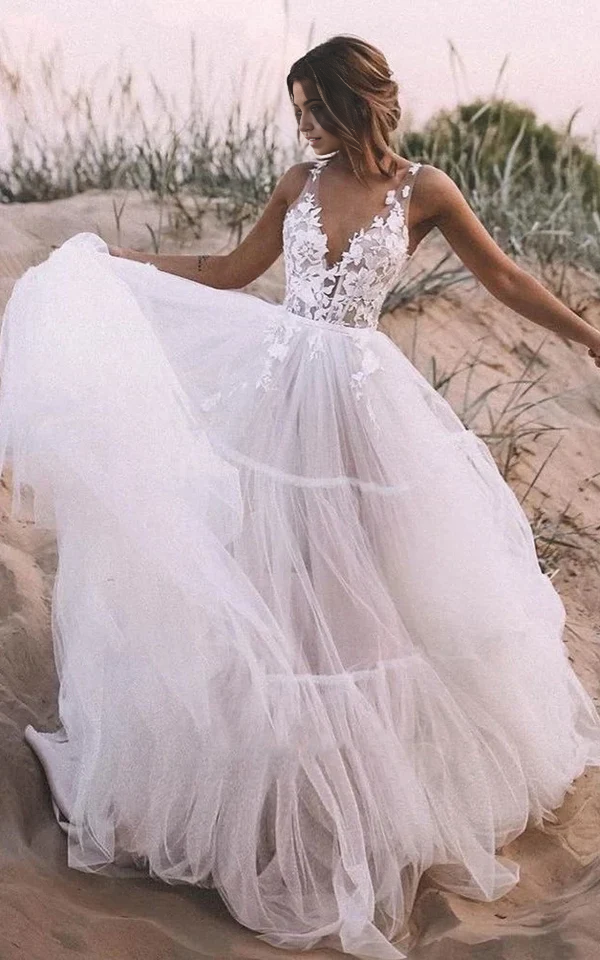 Wholesa A-Line V-neck Lace Tulle Sleeveless Wedding Dress with Appliques