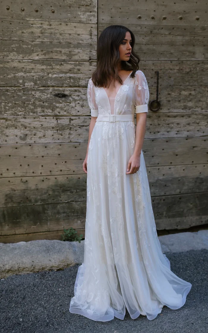 Wholesa Ethereal Tulle Plunging Neck Half Sleeve Long Bridal Gown Wedding Dresses