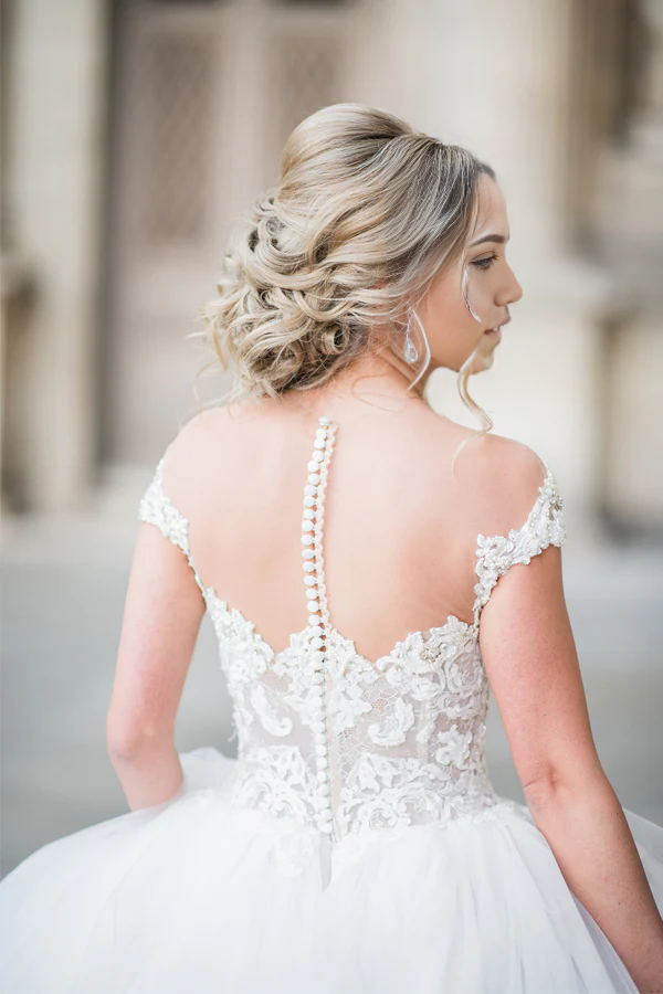 Wholesa Elegant Cap Sleeves Lace Tulle Ball Gown Wedding Dress