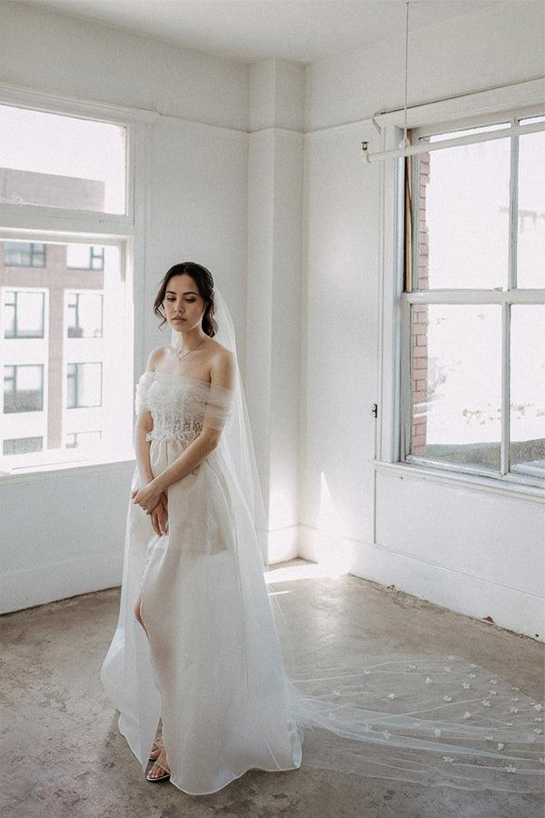 Wholesa A-line Off-the-shoulder satin lace slit wedding dress (no veil)