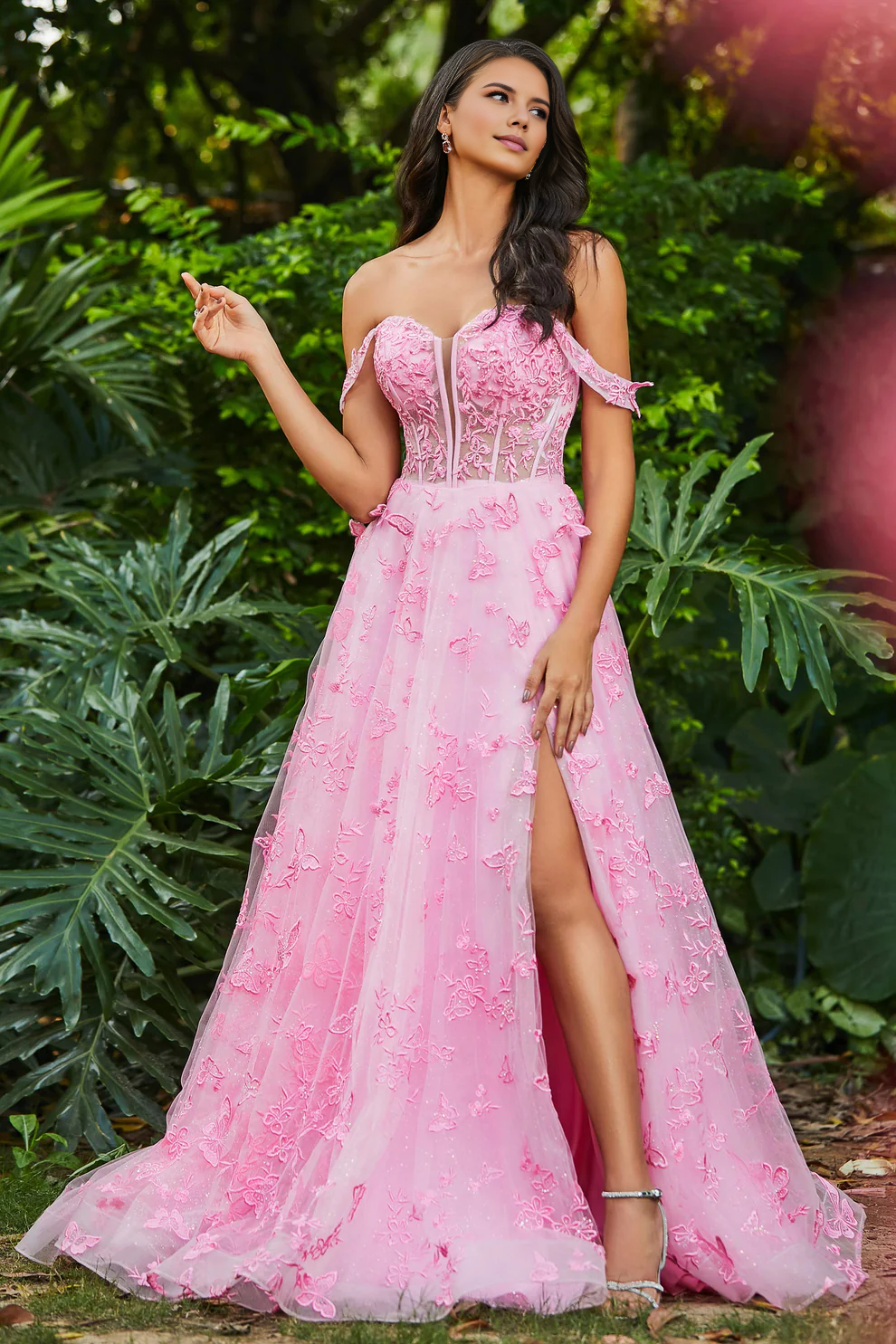 Exquisite A-Line Off Shoulder Sweetheart Neckline Sleeveless Butterfly Applique Backless Sweep Train Gown With Slit Romantic Party Dress Hot Sale Prom Dresses