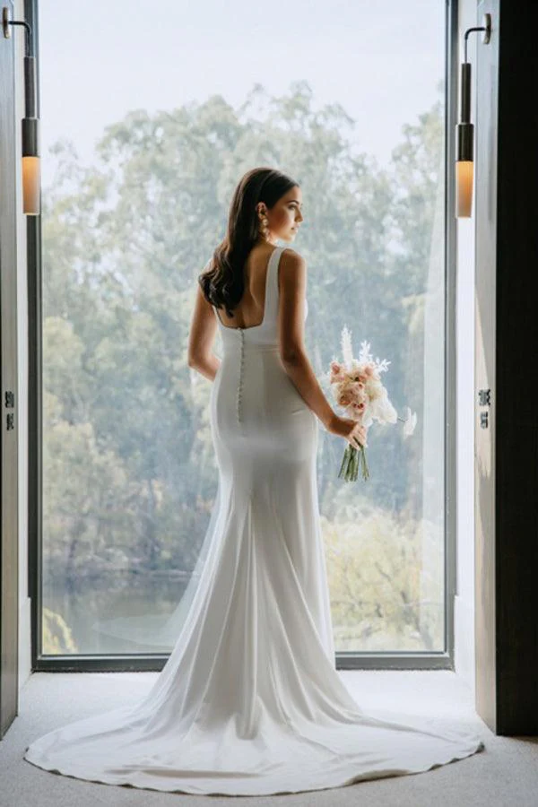 Wholesa Sheath Simple Square Neck Long Backless Wedding Dress