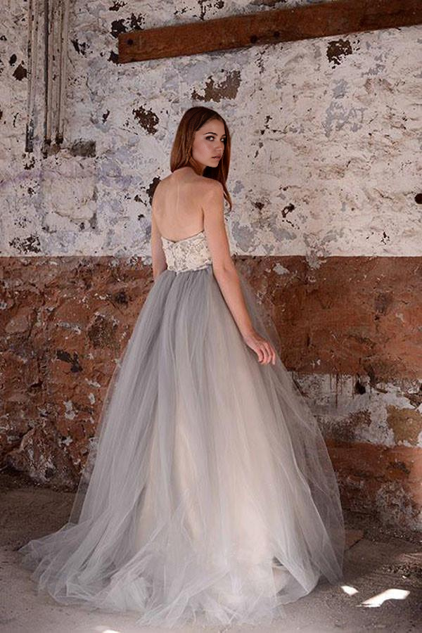 Wholesa A-line Lace Grey Tulle Strapless Sweetheart Neck White Wedding Dress
