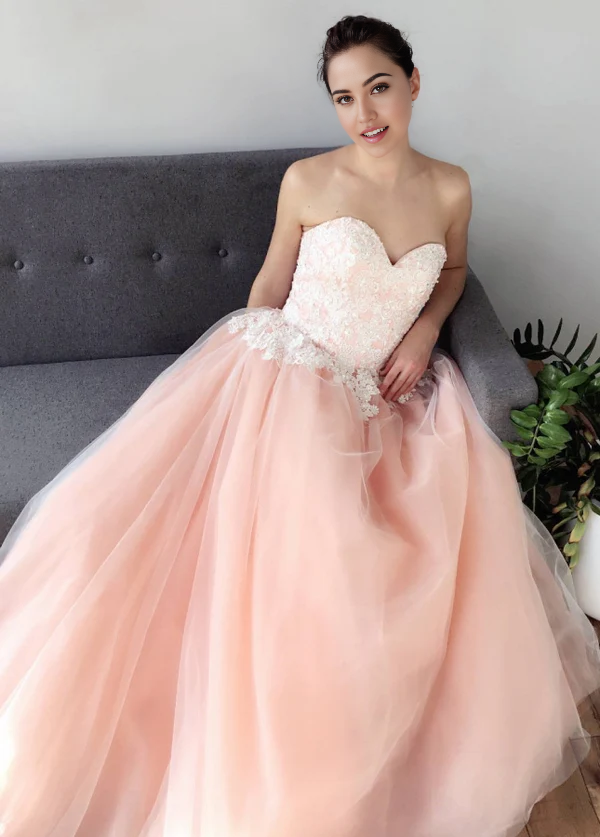 Wholesa A-Line Sweetheart Tulle Skirt Appliques Wedding Dresses