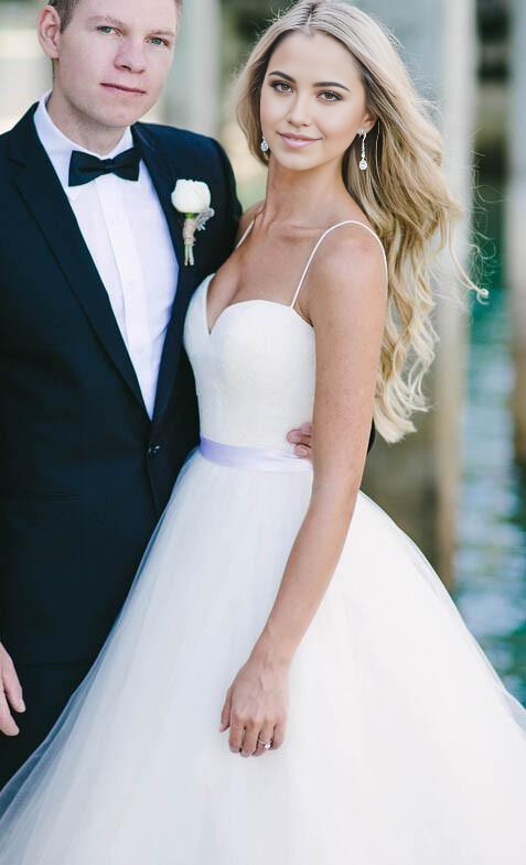 Wholesa A-line Tulle Sweetheart Spaghetti Strap Ivory Wedding Dress