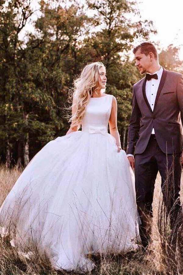 Wholesa A-line Simple Ivory Tulle Backless Wedding Gowns Wedding Dress