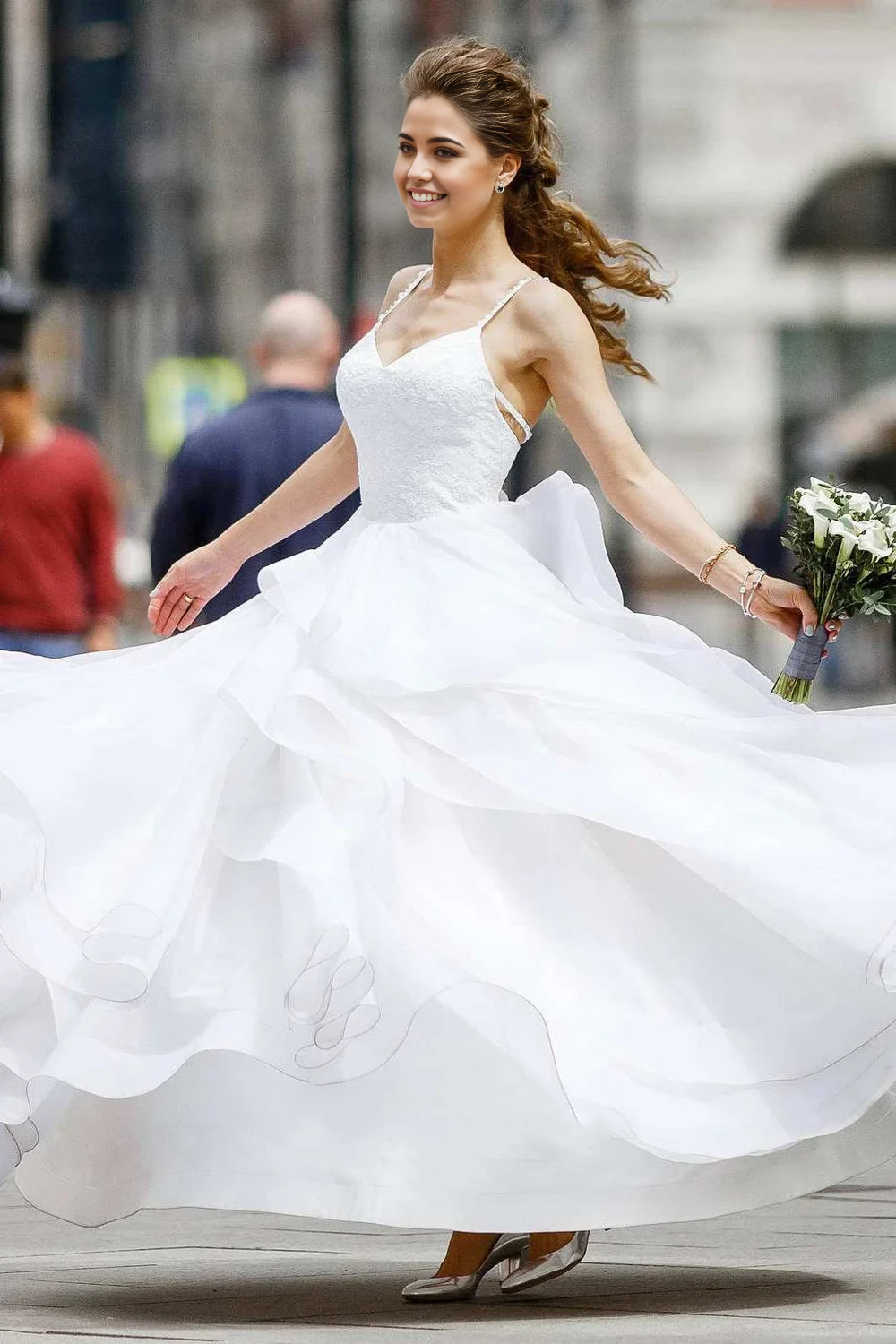 Wholesa A-line Spaghetti Layered Wedding Dress With Lace Top