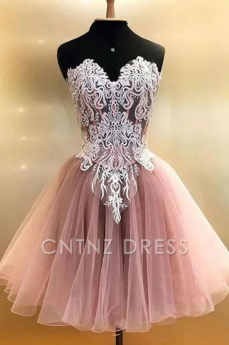 CNTNZ DRESS Hot Sale Short Prom Dress A Line Sweetheart Strapless Tulle Lace Appliques Cute Homecoming Dress