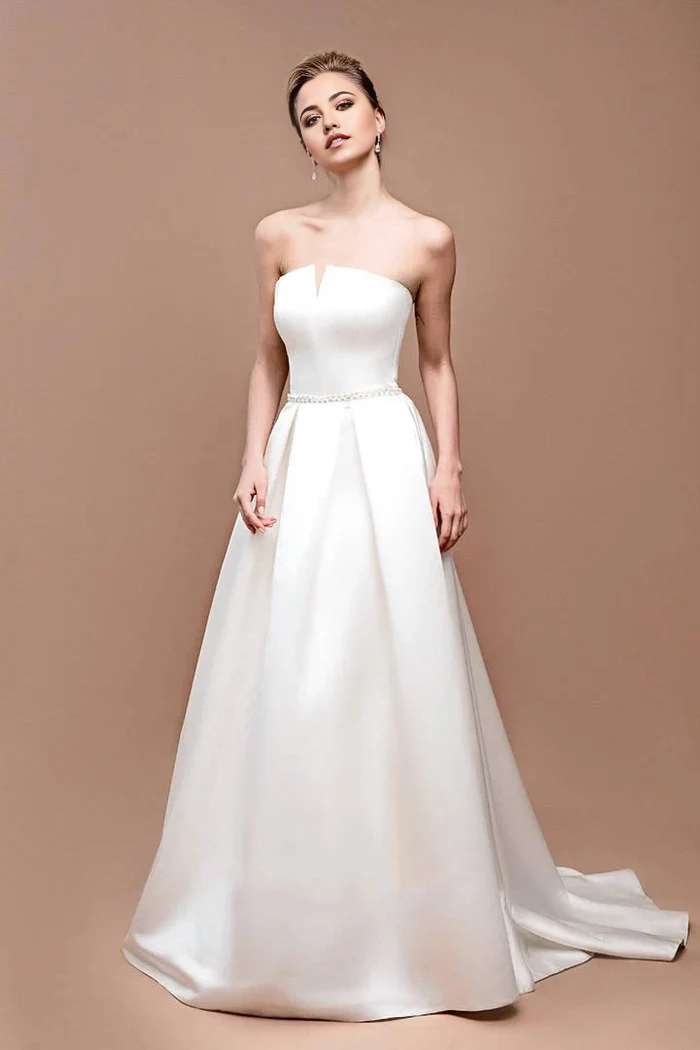 Wholesa A-line Jewel Strapless Satin Lace Lace-Up Corset Back Wedding Dress