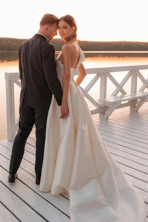 Wholesa A-line Vintage One Shoulder Bridal Gown Wedding Dress With Court Train