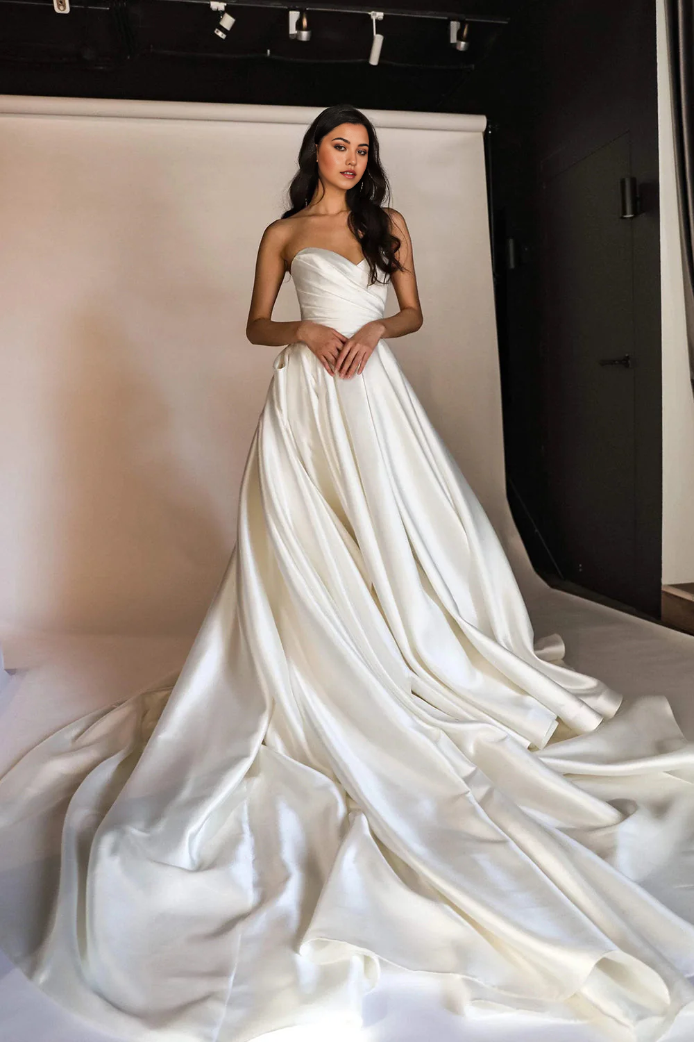 Wholesa A Line Sweetheart Long Bridal Dress with Sweep Train Wedding Dresses