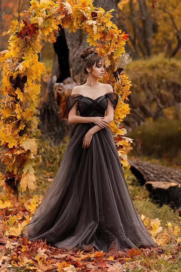 Wholesa A-line Off Shoulder Simple Forest Black Wedding Dresses