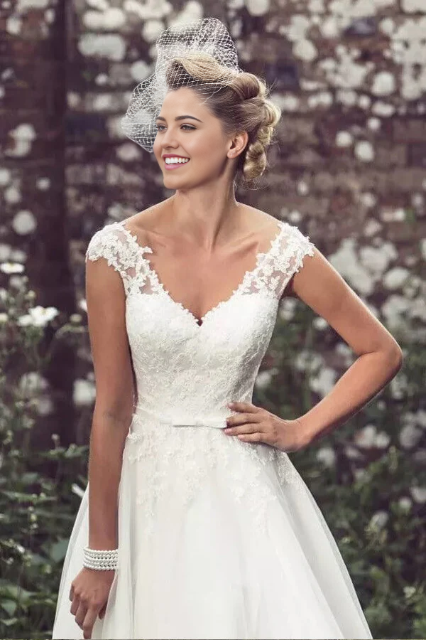 Wholesa A-Line Tea Length Lace Short Bridal Gown Wedding Dress