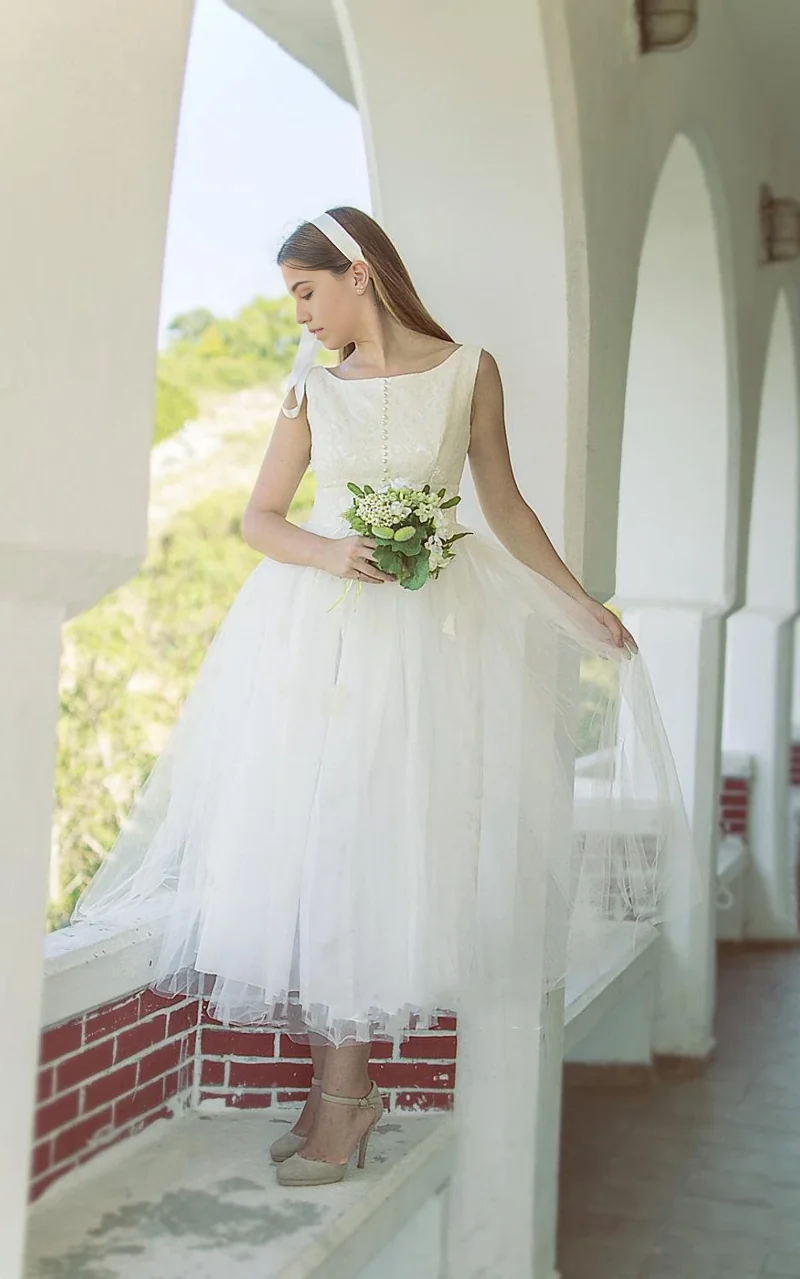 Wholesa A-line Deep V Back 1950S Vintage Sleeveless Short Tulle Wedding Dress