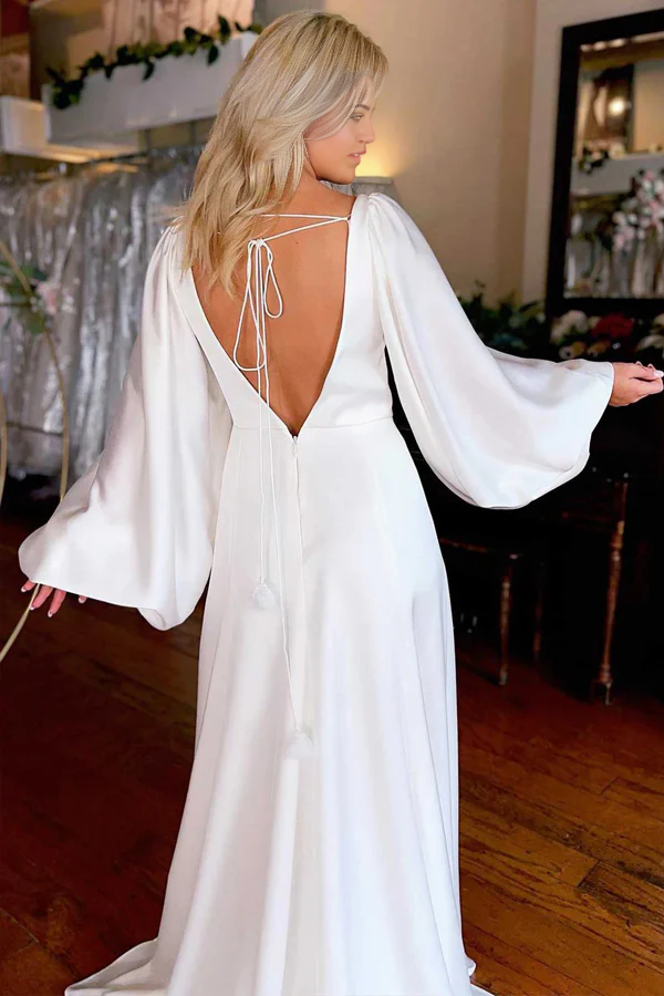 Wholesa Simple A-line Ivory V-Neck Long Sleeve Wedding Dresses