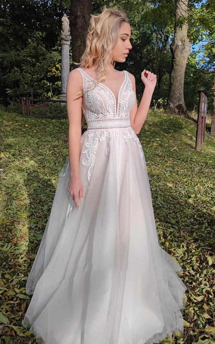 Wholesa A-Line V-neck Low-V Back Lace Sleeveless Wedding Dress