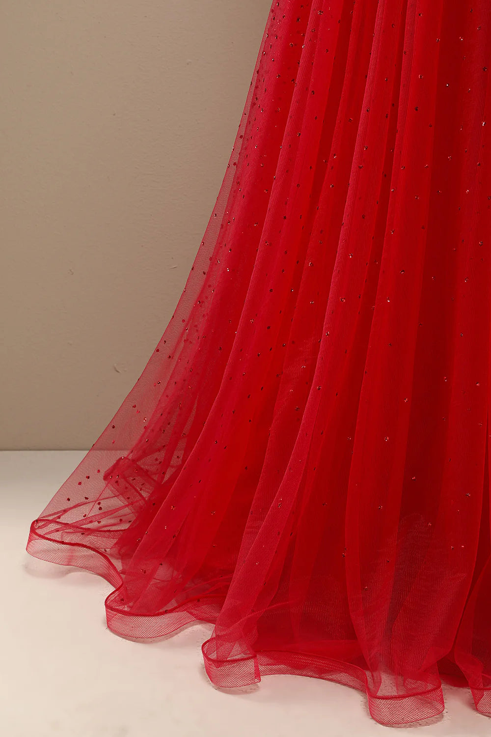 Wholesa Beautiful Red Sweetheart Prom Dress with Beadings