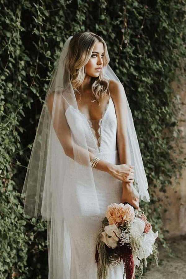 Wholesa Mermaid Spaghetti Straps Low Cut Backless Lace Wedding Dress