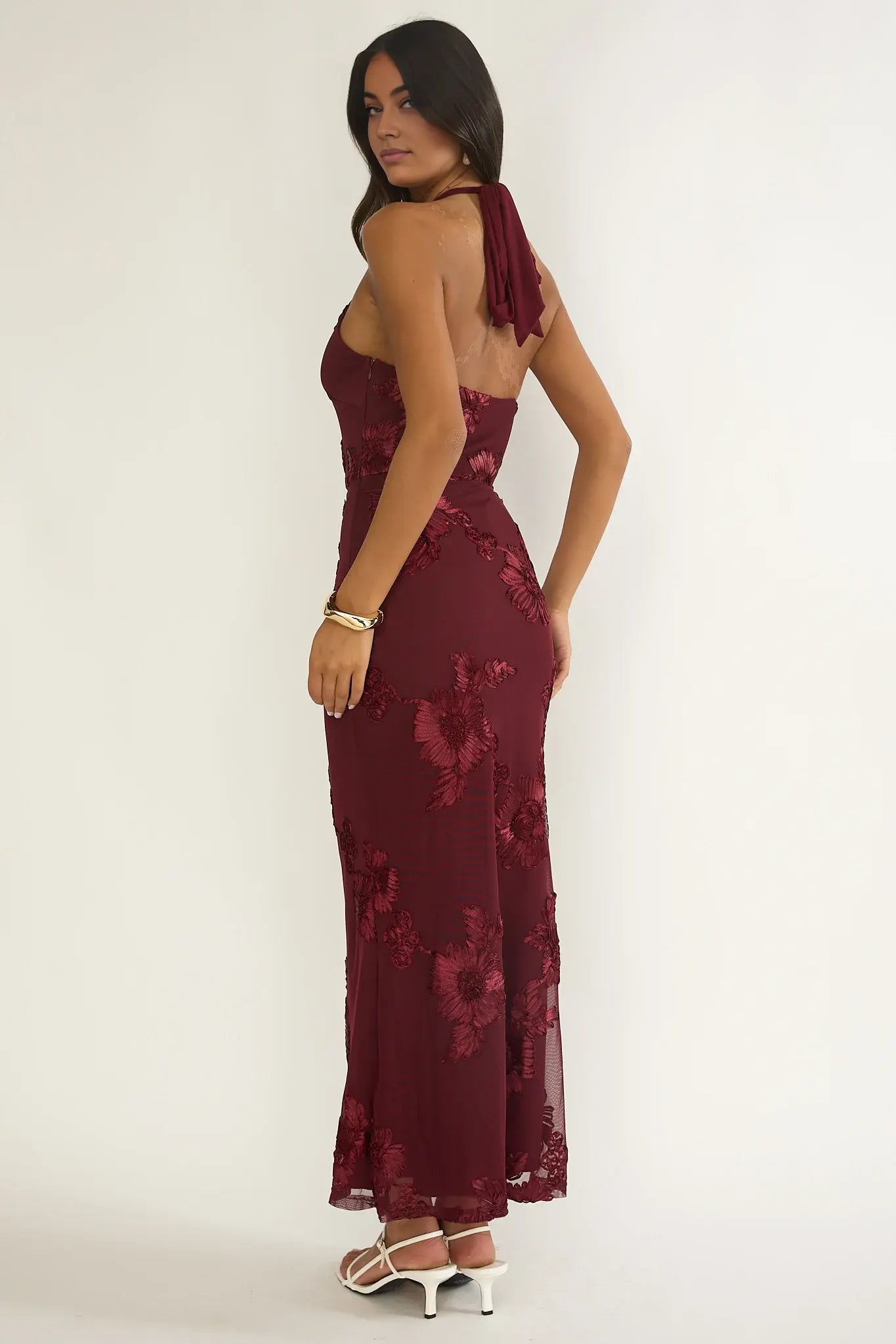 Charming Hanging Halter Neck Sleeveless Backless Burgundy Embroidered Fish Tail Elegantly Showcases Temperament Long Wedding Guest Dress Hot Sale Prom Dress