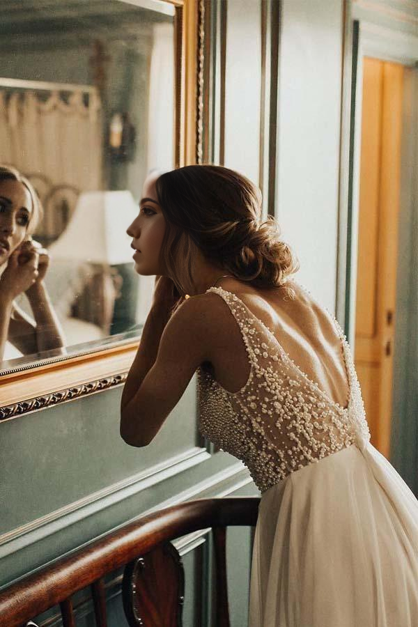 Wholesa Beach See Through Pearl Beaded Ivory Wedding Dresses