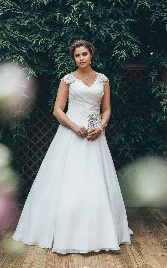 Wholesa A-Line V-Neck Cap Chiffon Appliques Criss Cross Court Train Wedding Dresses