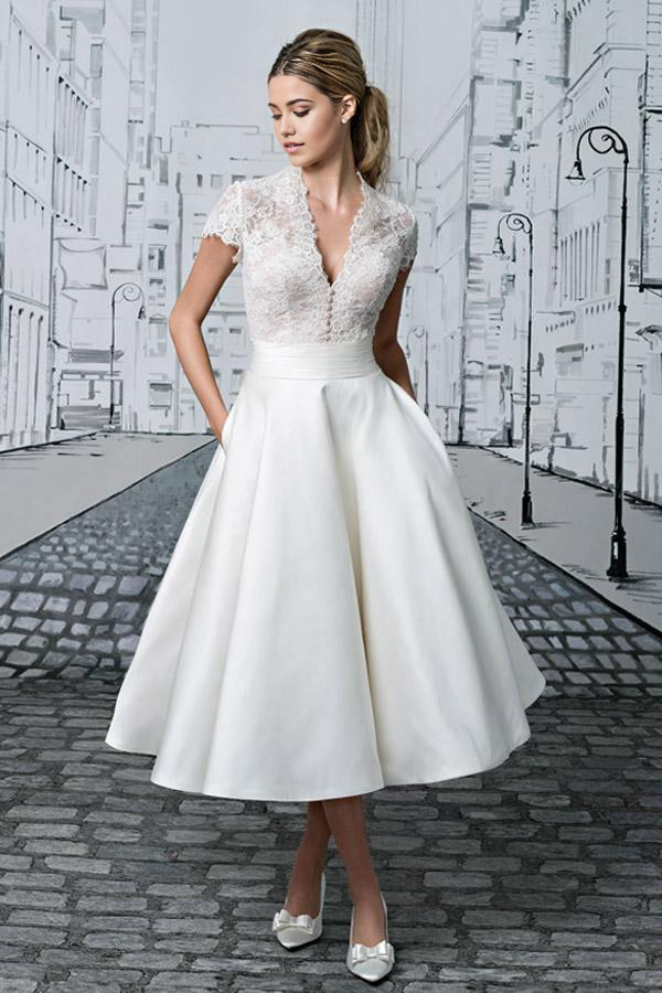 Wholesa A-line Simple V-neck Lace Tea-length Ivory Bridal Gown Short Wedding Dresses
