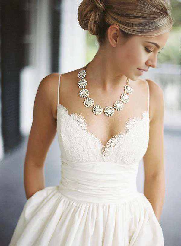 Wholesa A-line Strap Lace Sleeveless Spaghetti Wedding Dress