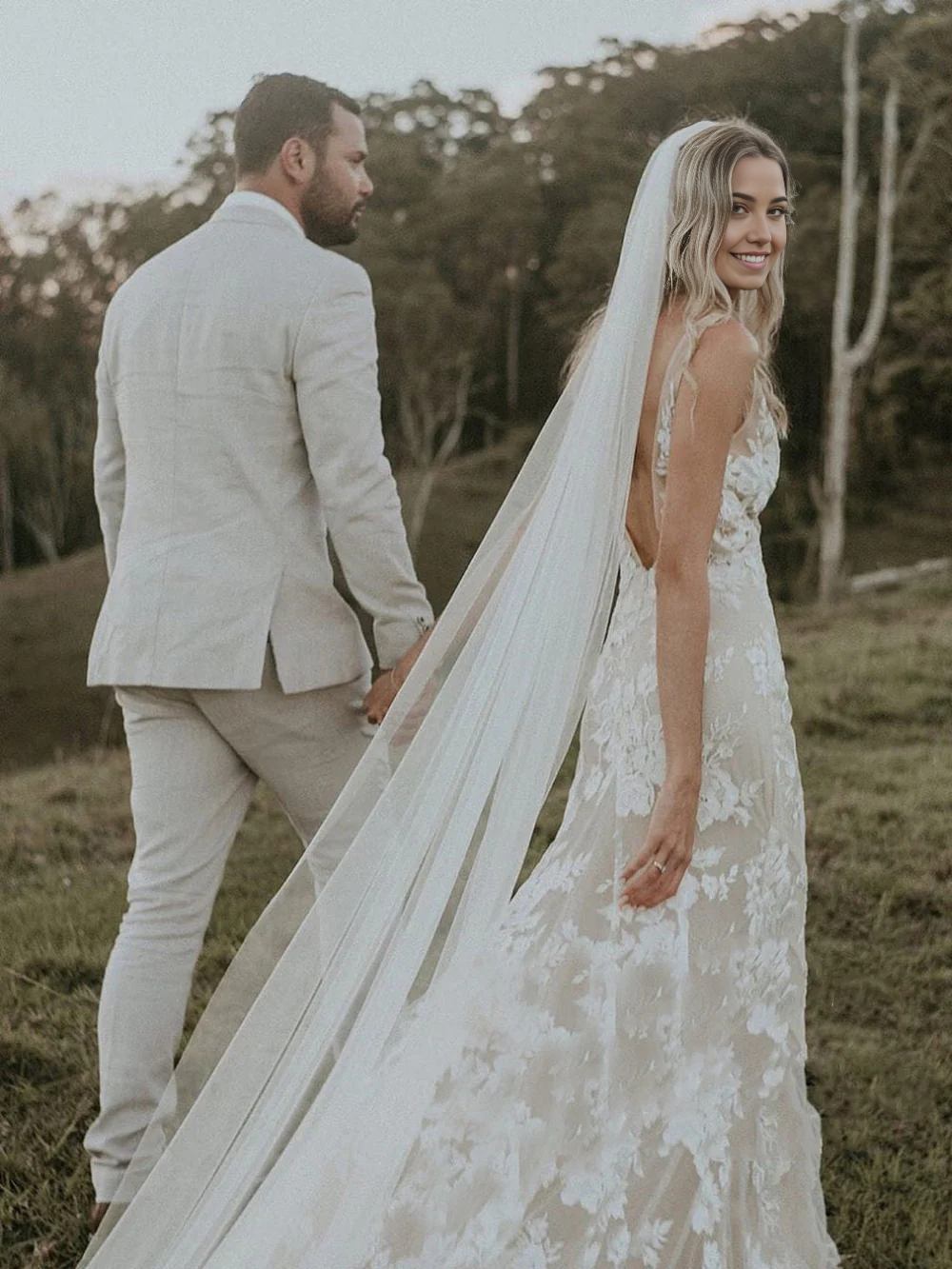 Wholesa Boho Mermaid V Neck Floral Lace Appliques Sleeveless Wedding Dresses