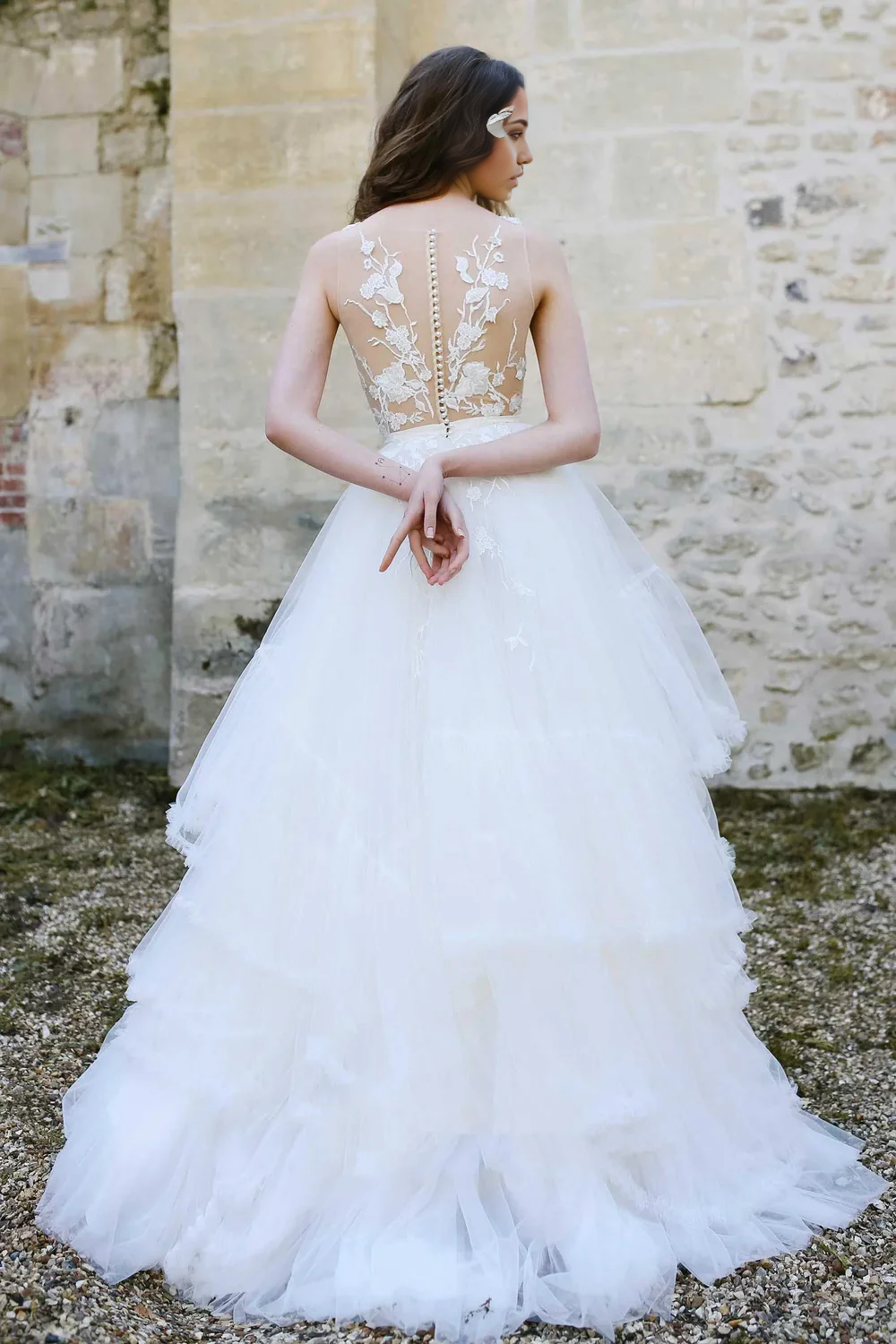 Wholesa A-Line Sleeveless Illusion V-Neck Tulle Appliqued Sexy Wedding Dress