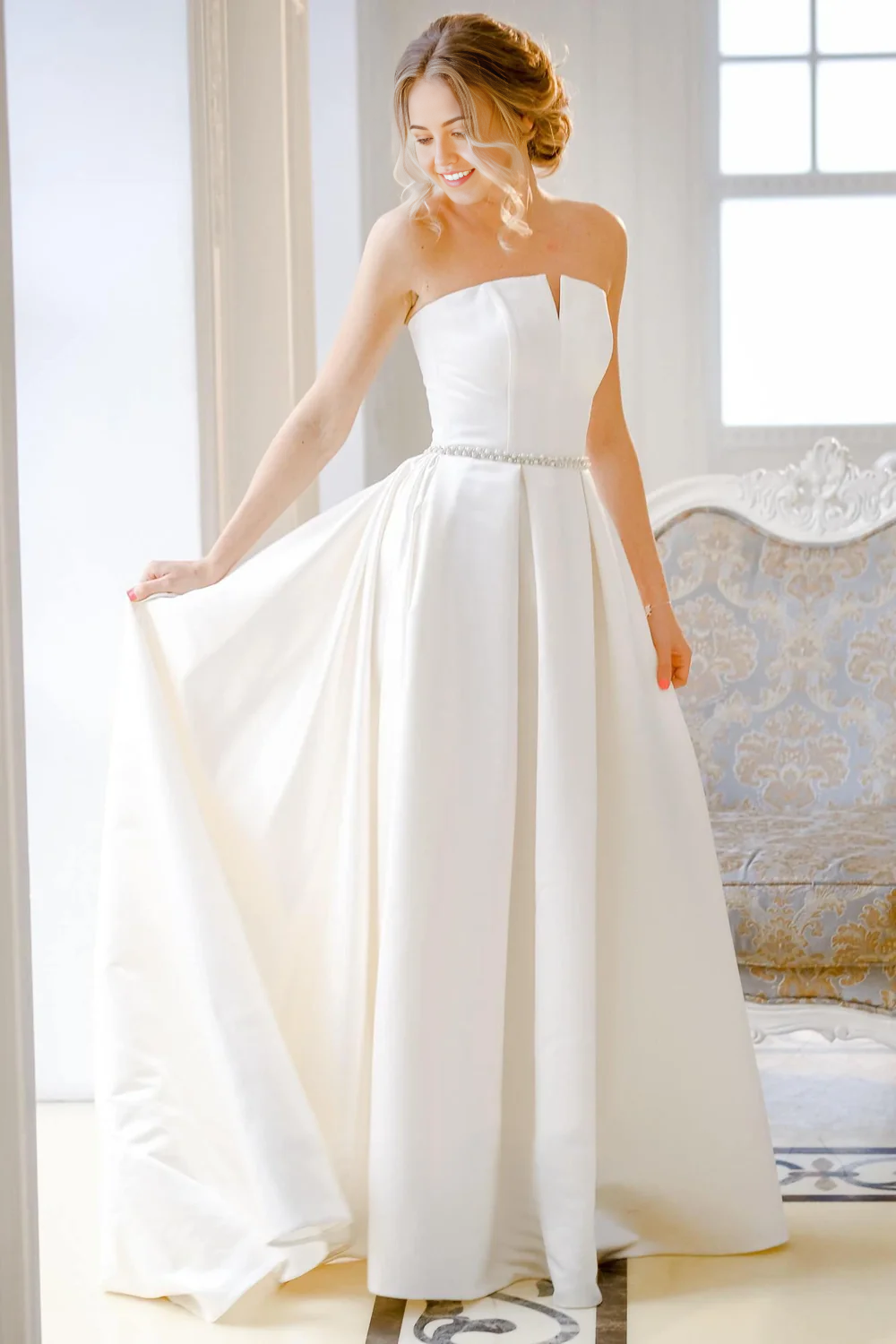 Wholesa A-line Jewel Strapless Satin Lace Lace-Up Corset Back Wedding Dress