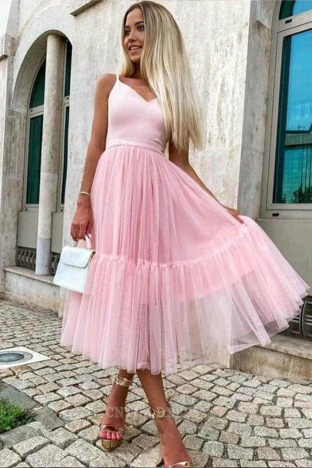 Wholesa A-line Charming V-neck Spaghetti Straps Homecoming Dress formal dresses Bridesmaid Dresses evening gown Prom Dress