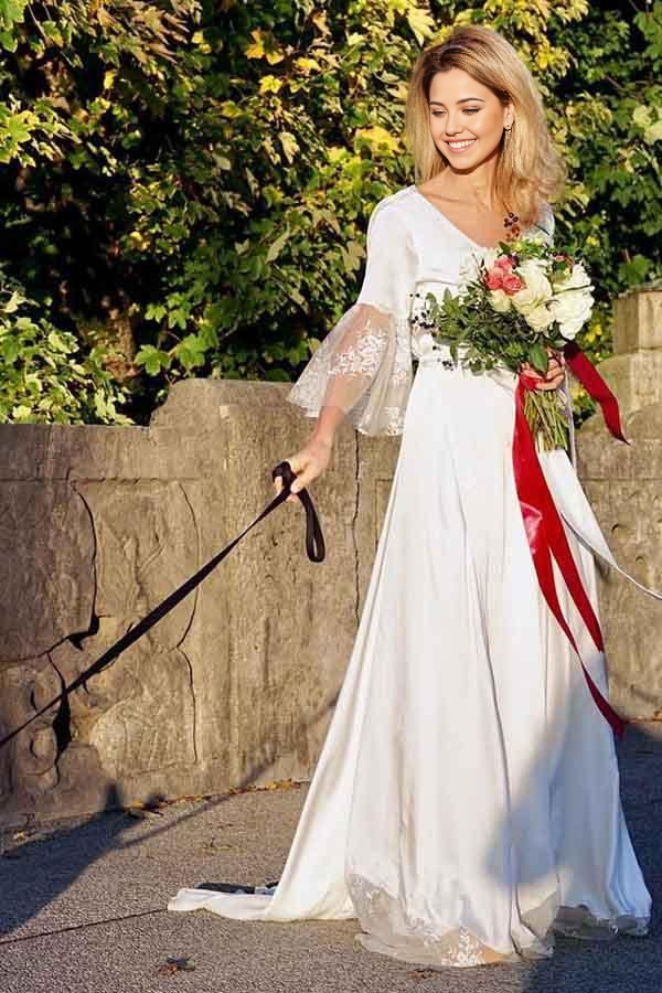 Wholesa A-Line V-Neck Long Sleeves Satin Wedding Dress with Lace