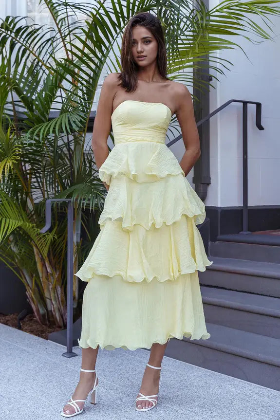 Exquisite A Line Strapless Layered Ruffle Edges Sleeveless Backless Romantic Long Wedding Guest Dress Hot Sale Prom Dress