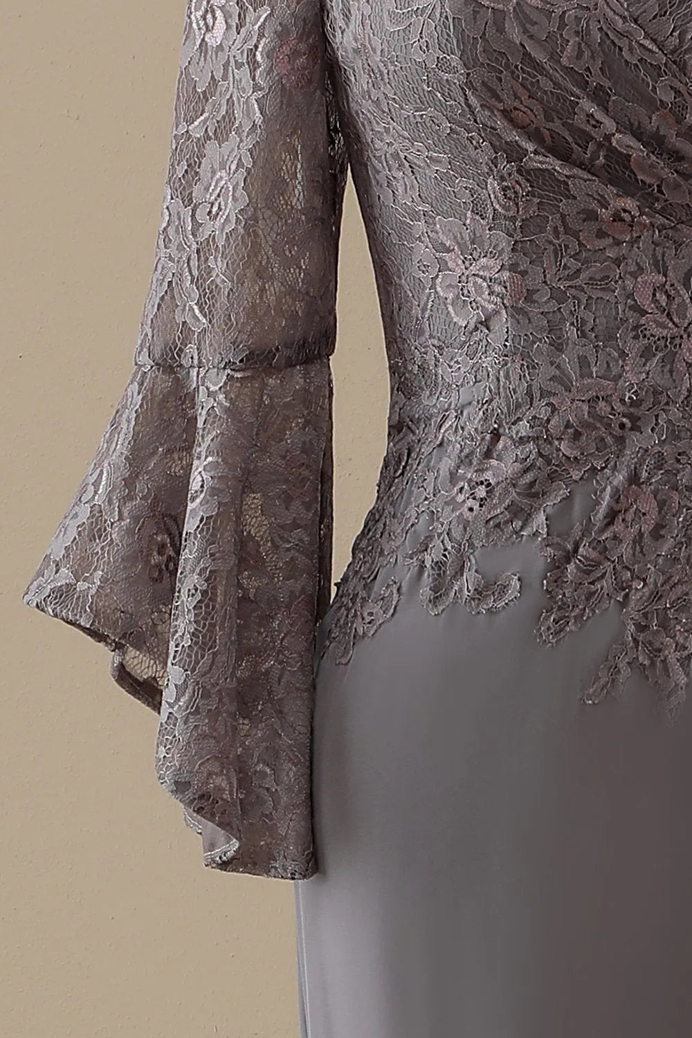 Wholesa A-line V Neck Lace Mother of Bride Dress Long Sleeves