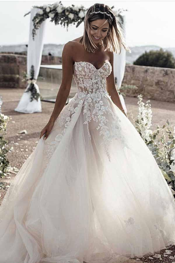 Wholesa A-Line Sweetheart Sleeveless Train Appliqued Tulle Wedding Dress