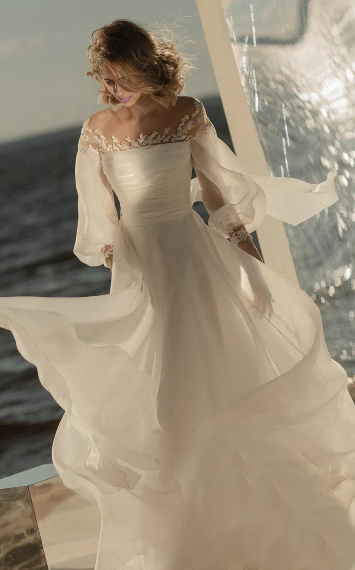 Wholesa A-Line Simple Beach Lace Organza Floor Zipper Low-V Back Wedding Dress with Sheer Sleeve