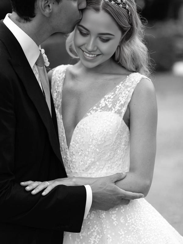Wholesa A-line V-neck Sequins Lace Neckline Chapel Train Wedding Dresses
