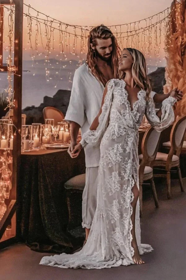 Wholesa Boho V-neck Lace Appliques Long Sleeve Wedding Dress