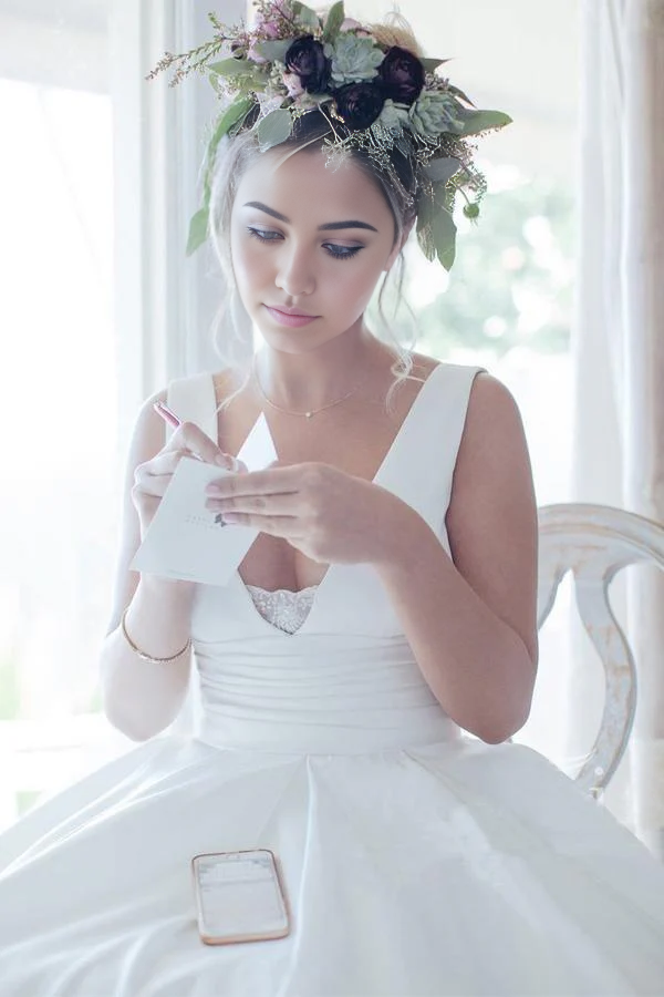 Wholesa A Line V Neckline Pleated Waistband Simple Satin Wedding Bridal Dress Wedding Dresses