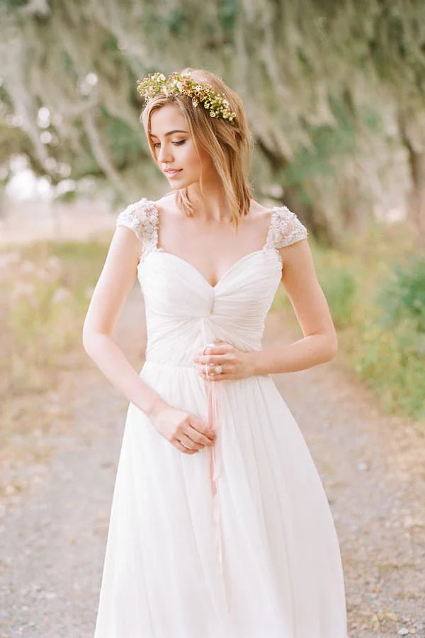 Wholesa A-line Sweetheart Elegant Cap Sleeve Long Chiffon Wedding Dress